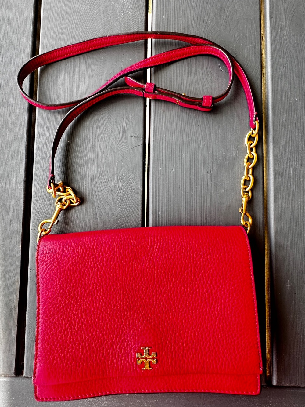 Tory Burch Emerson Chain Wallet / Crossbody Bag
